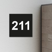 Huisnummerbordje Zwart | 8x8 cm