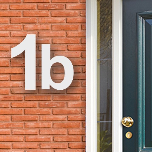 Huisnummer letter b voor naast de voordeur in Acryl wit