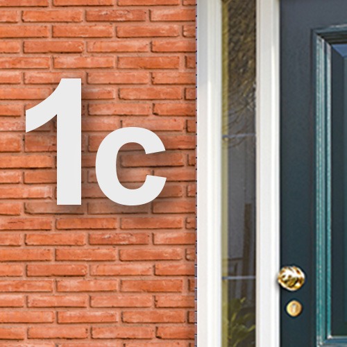 Huisnummer letter c voor naast de voordeur in Acryl wit