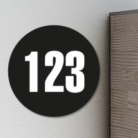 Huisnummerbordje Zwart rond | 20 cm